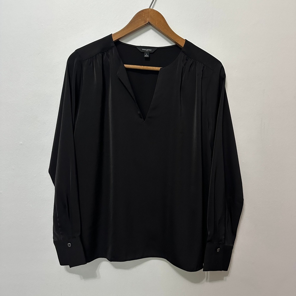 Banana Republic Blouse Womens Large Black Excellent Split V-Neck Long Sleeve Top
